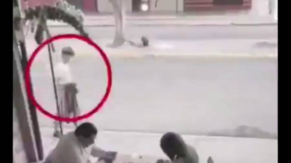 Ders çıkartılacak video! İnsanlık parayla ölçülmüyor