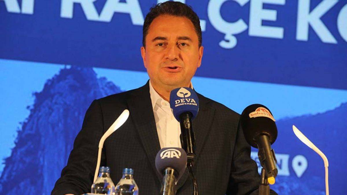 Babacan'dan anayasa değişikliği açıklaması