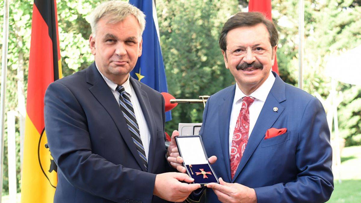 Almanya'dan Hisarcıklıoğlu'na devlet nişanı