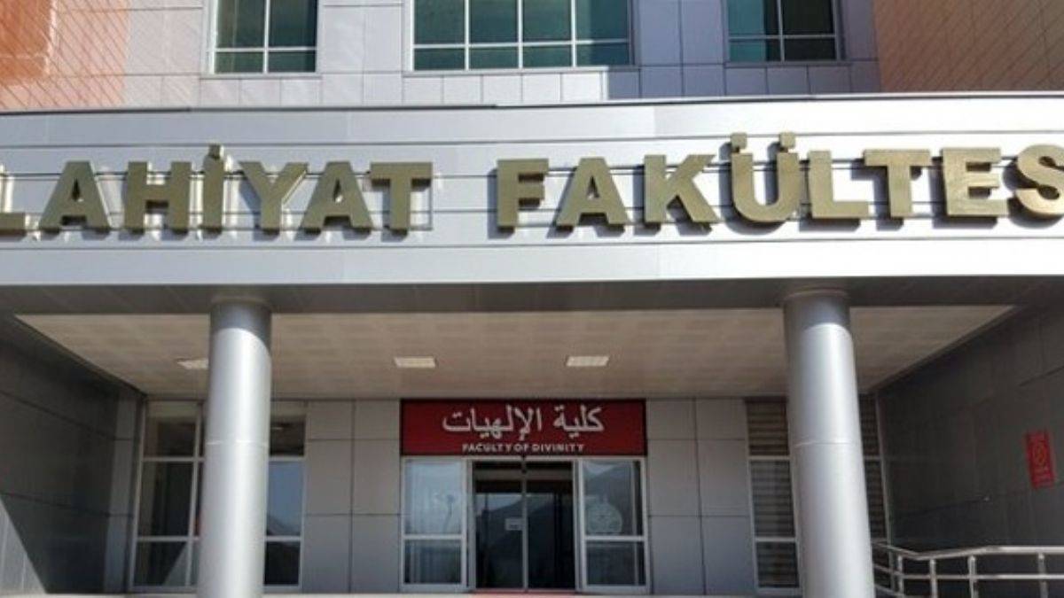 Türkiye’de İlahiyat Fakülteleri beklentileri karşılıyor mu?
