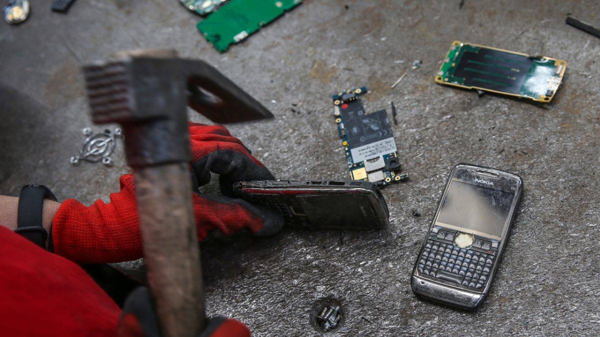 Elektronik atıklar işte böyle geri dönüştürülüyor