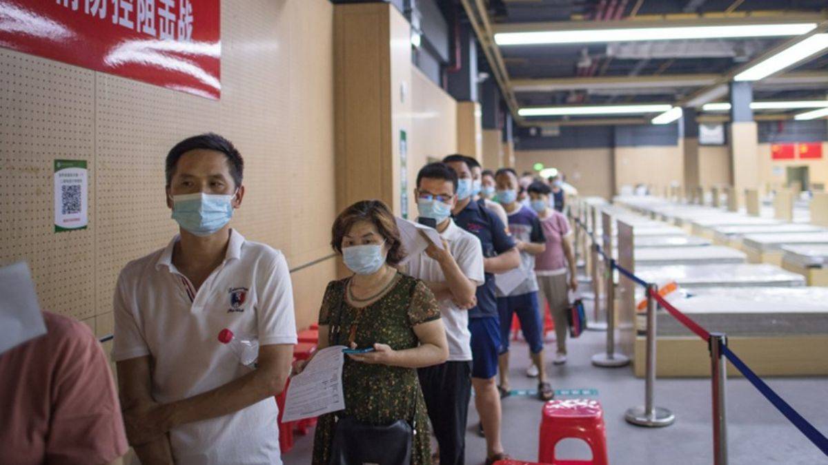 Çin, Afganistan'daki 210 vatandaşını uçakla tahliye etti