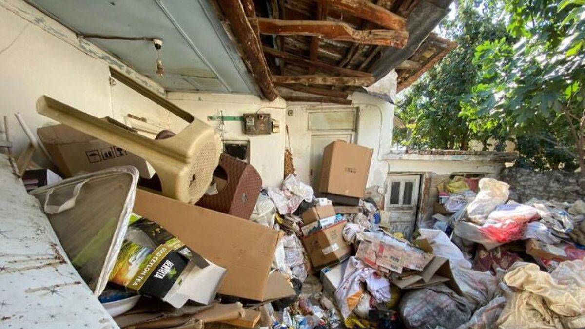 Aydın'daki evden 3 kamyon çöp çıktı!