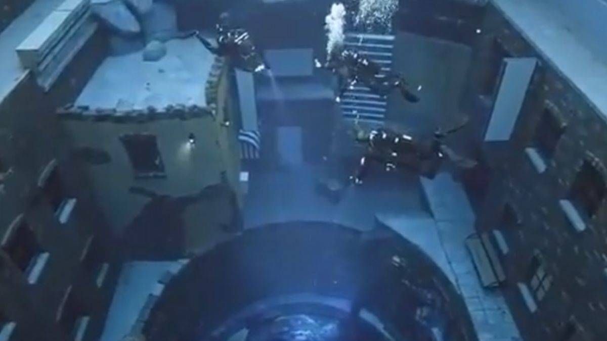 Dünyanın en derin havuzu Dubai’de açıldı: 14 milyon litre su ile doluyor