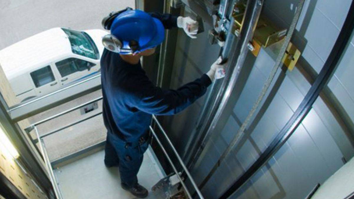 Asansör yetkili servislerine yönelik düzenleme