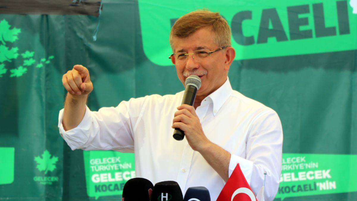 Davutoğlu: Karamsarlık bulutlarını dağıtacak yiğit kadroya sahibiz