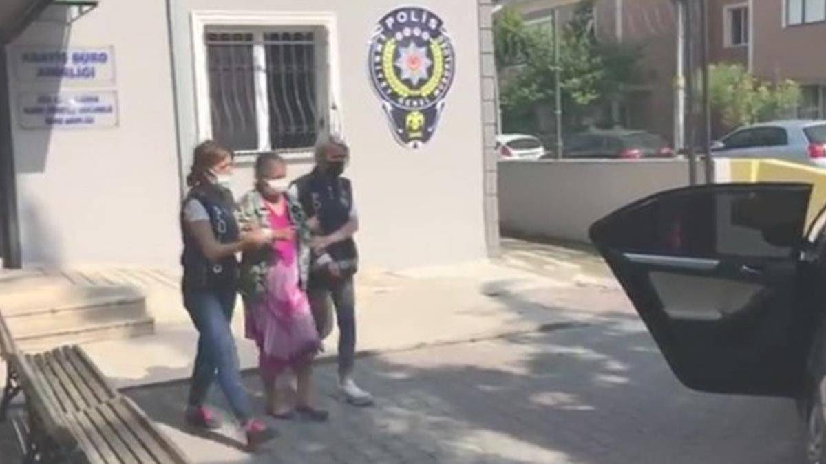 Türk bayrağını yırtan kadın tutuklandı