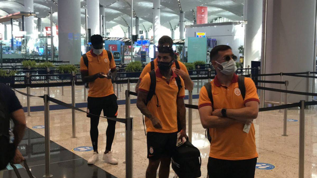 Galatasaray kafilesi Yunanistan’a kabul edilmedi: Türkiye’ye geri dönüyorlar