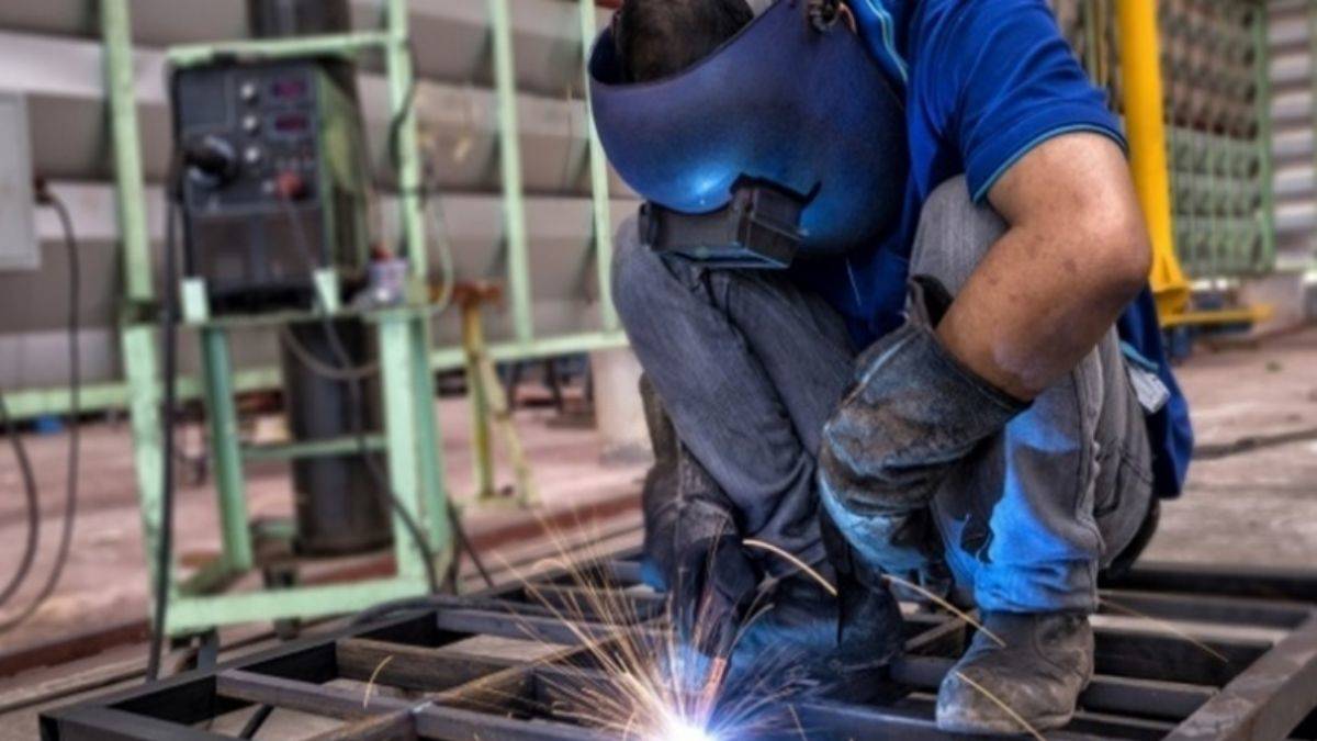 Analiz: İşsizlik oranı işgücündeki daralmayla düştü