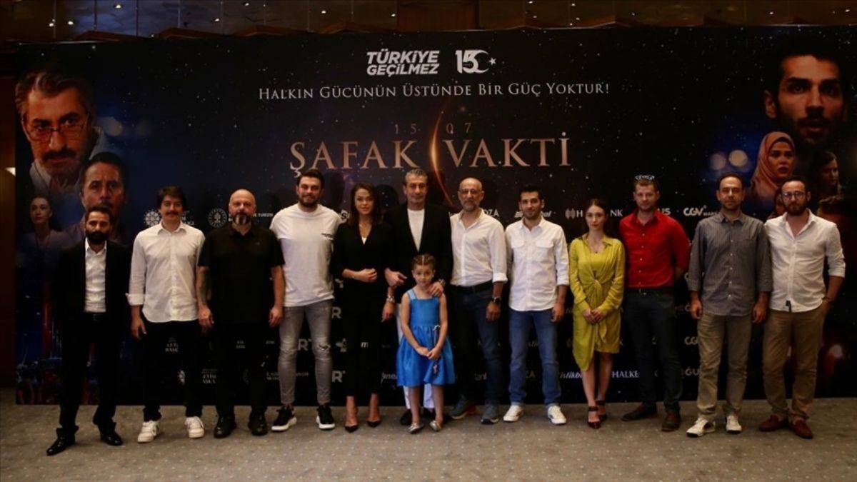 Oyuncuları '15/07 Şafak Vakti' filmini anlattı