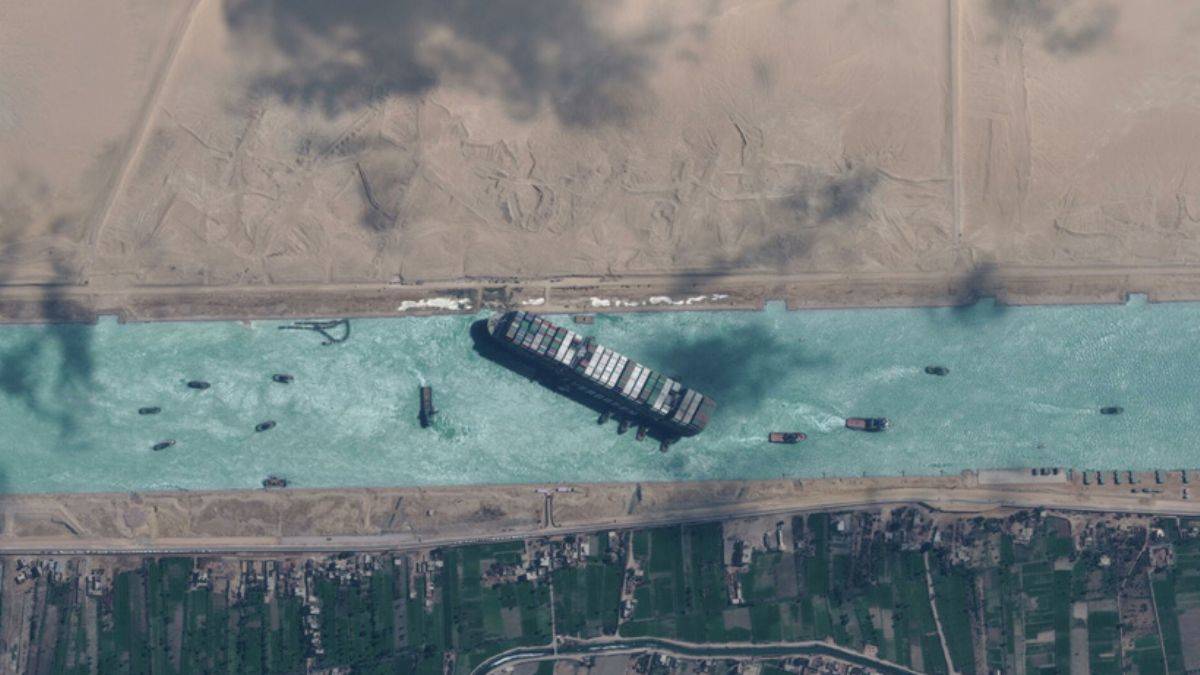 'The Ever Given' gemisi Hollanda'ya doğru yola çıktı