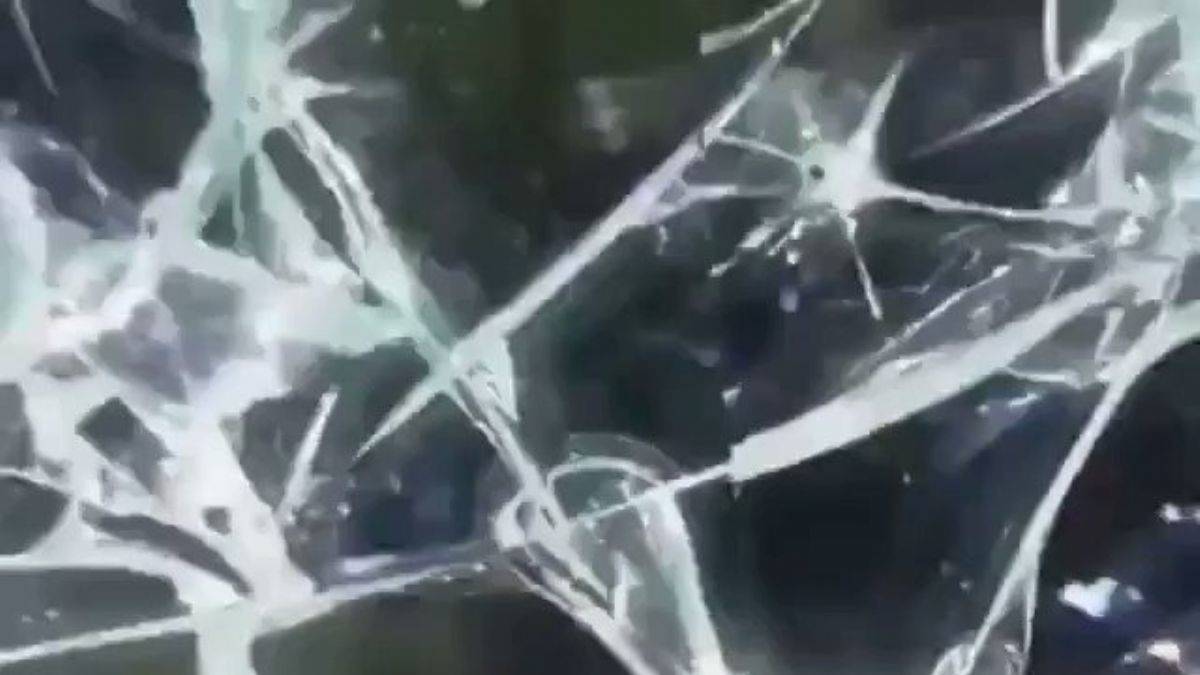 Camı Kırarak Ortaya Harika Portreler Çıkartan Sanatçı: Simon Berger