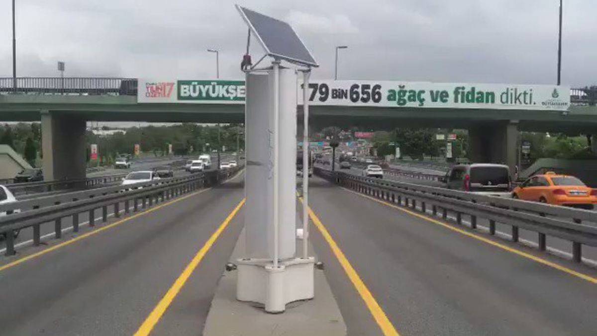 Metrobüs rüzgarı 20 bin eve elektrik üretiliyor..