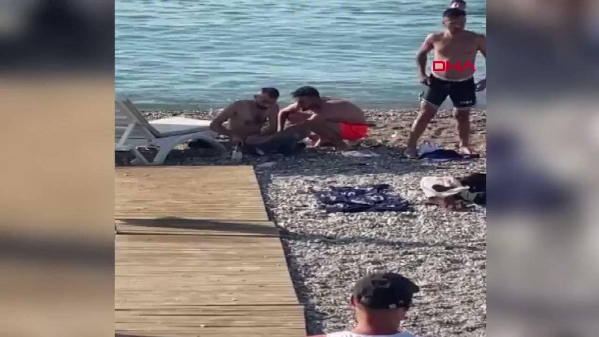 Antalya'da sahilde korku dolu anlar! Kuma tabancayla böyle ateş etti
