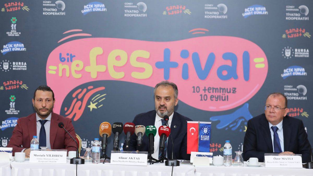 Sanatçıya destek halka moral festivali