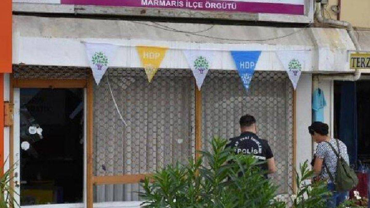 Marmaris'te HDP ilçe binasına saldırı: 1 gözaltı