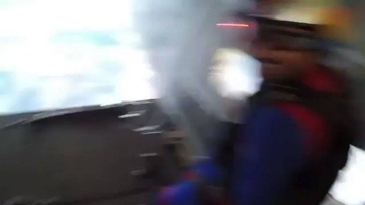 Adrenalin zirve yaptığı an skydiving