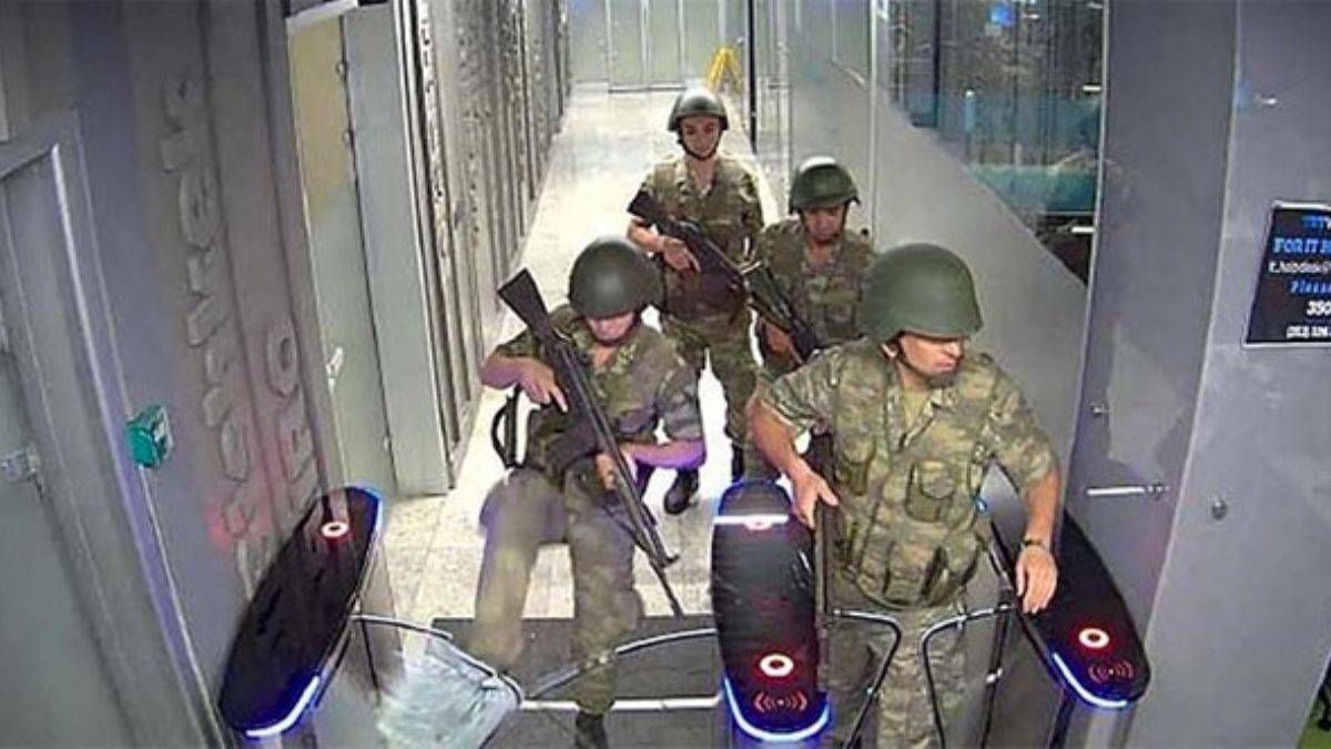 TRT'nin işgalinin yeni görüntüleri ortaya çıktı: Abi aldık mı TRT'yi?