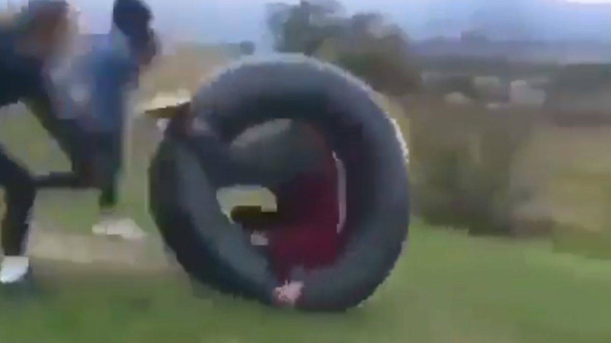 Araba lastiğinin içinde adrenalin dolu anlar