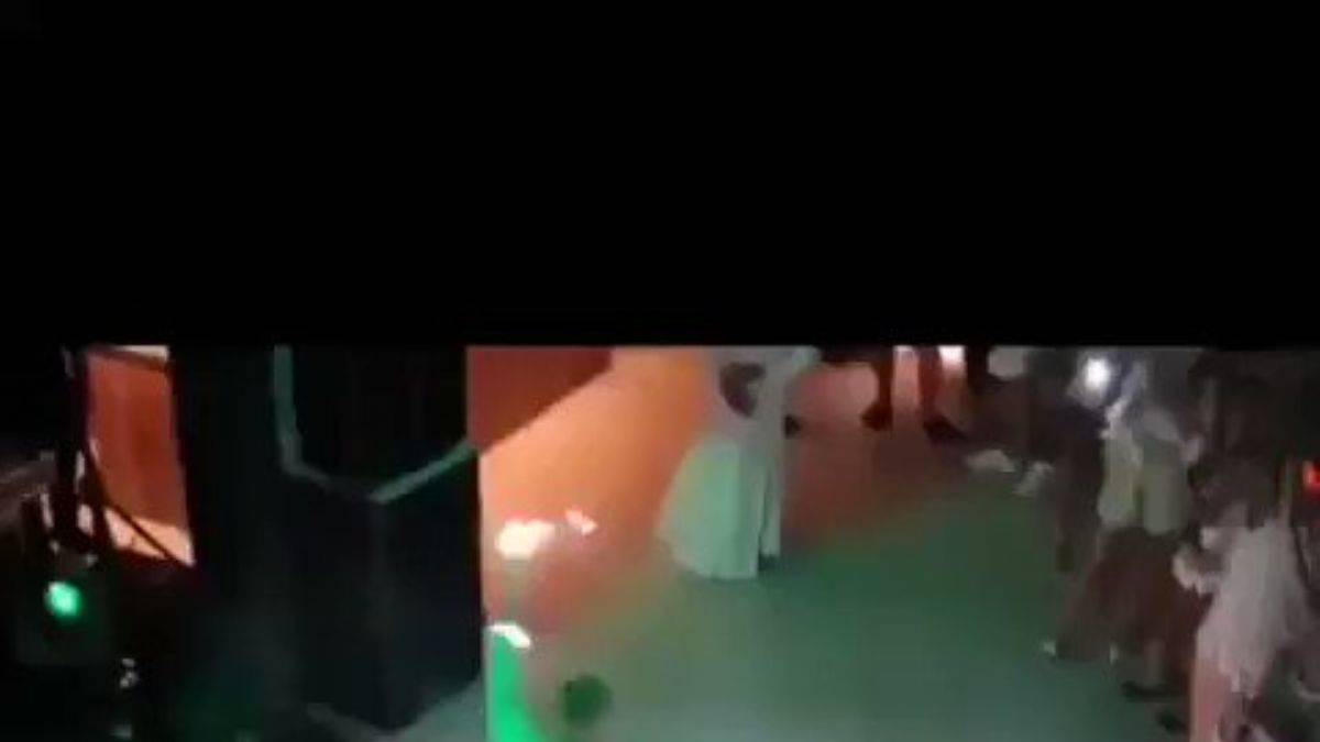 Düğündeki semazen, parti volkanıyla gösteri yaptı