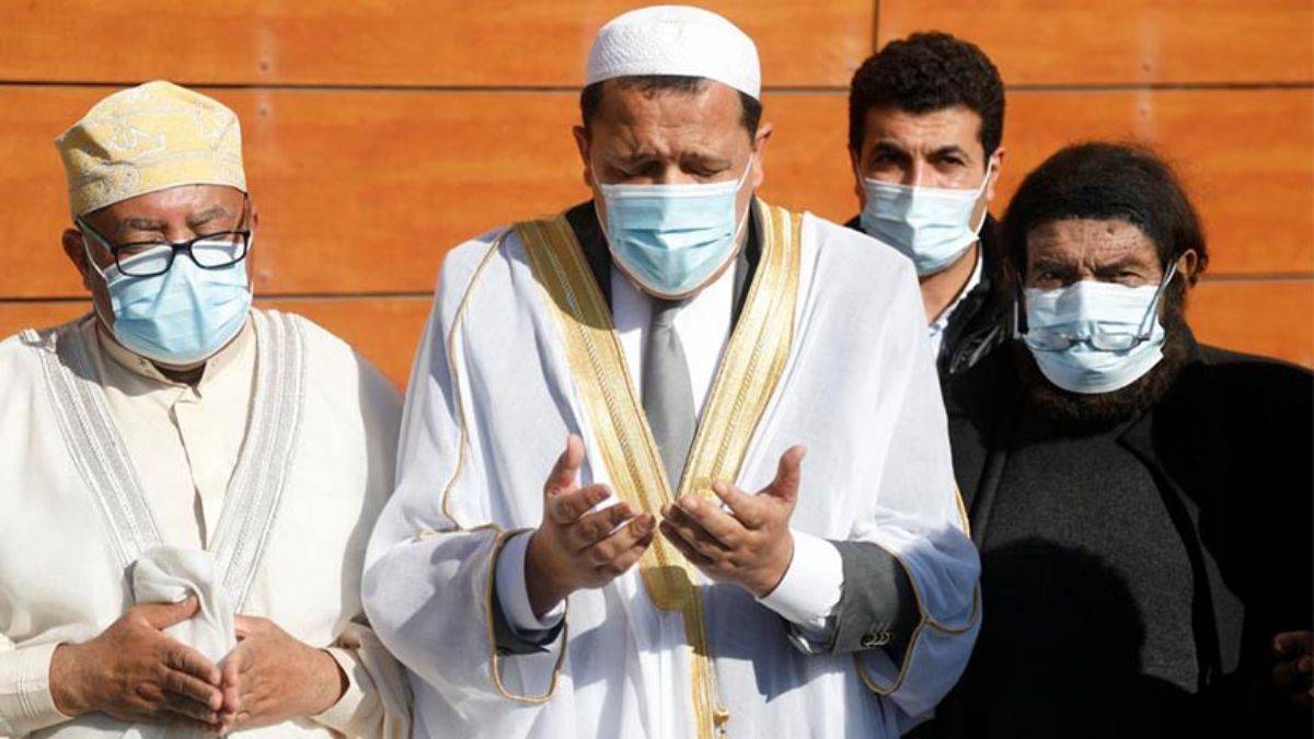 Fransa, imamlara savaş açtı