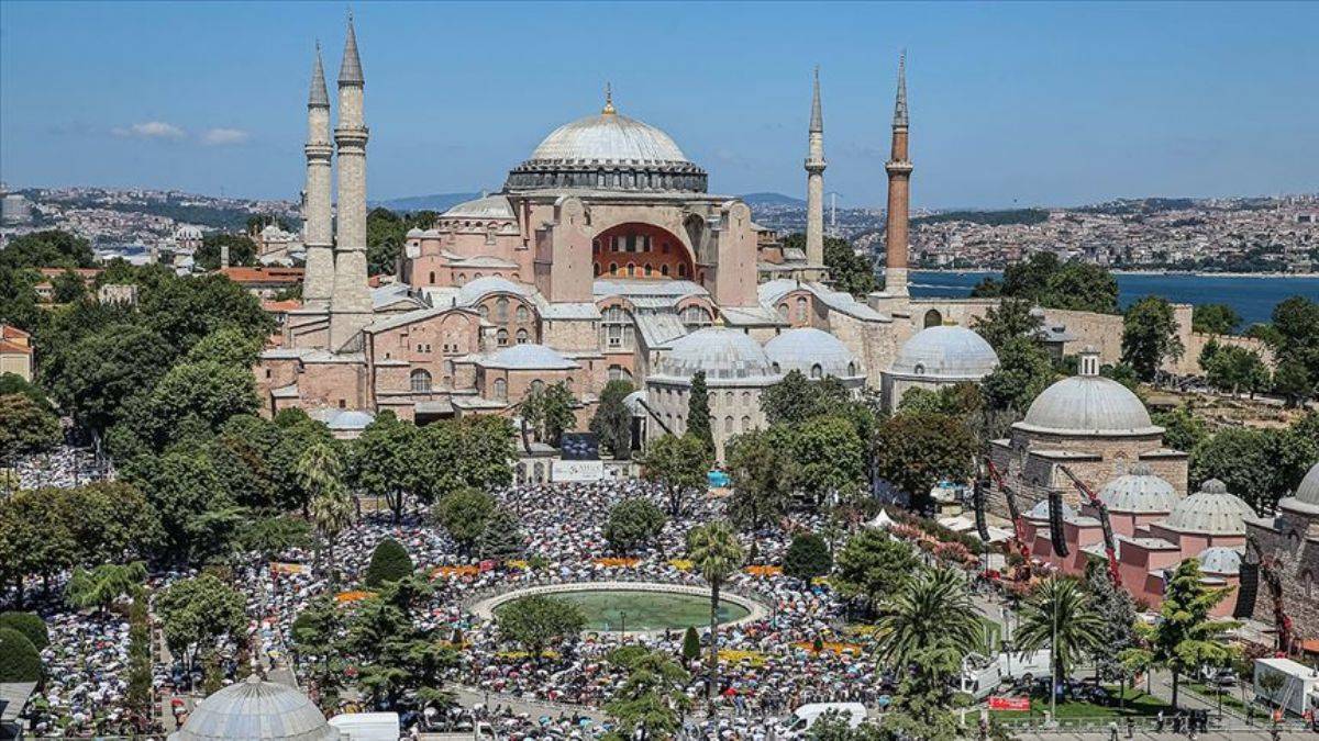 Ayasofya Camii'nin açılış yıldönümü