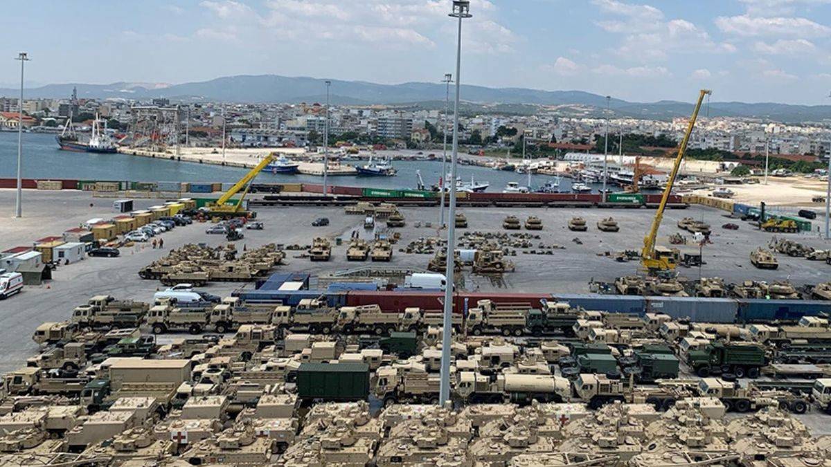 ABD’den Dedeağaç’a yüzlerce tank ve zırhlı araç sevkiyatı