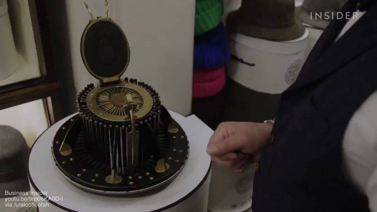 Dünyanın en eski şapka dükkanı yaklaşık 350 yıldır iş hayatında
