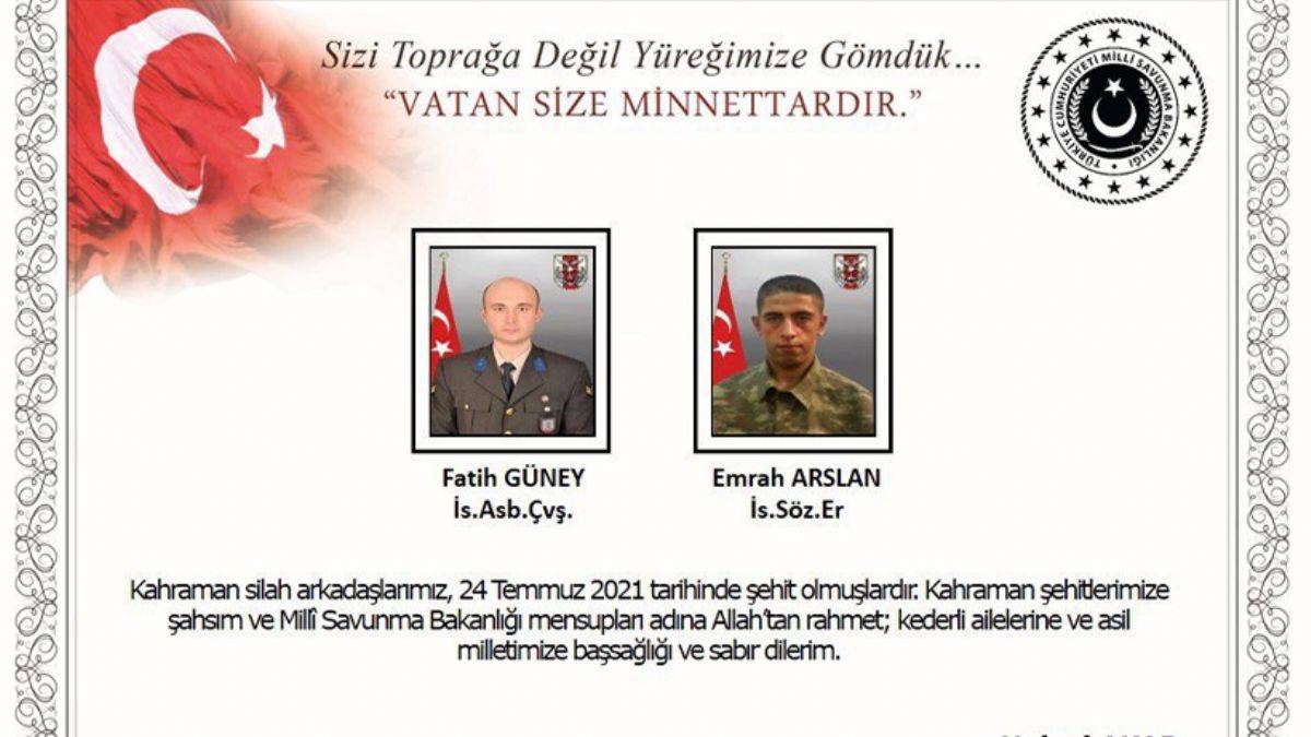 Bakan Akar'dan şehit askerler için başsağlığı mesajı