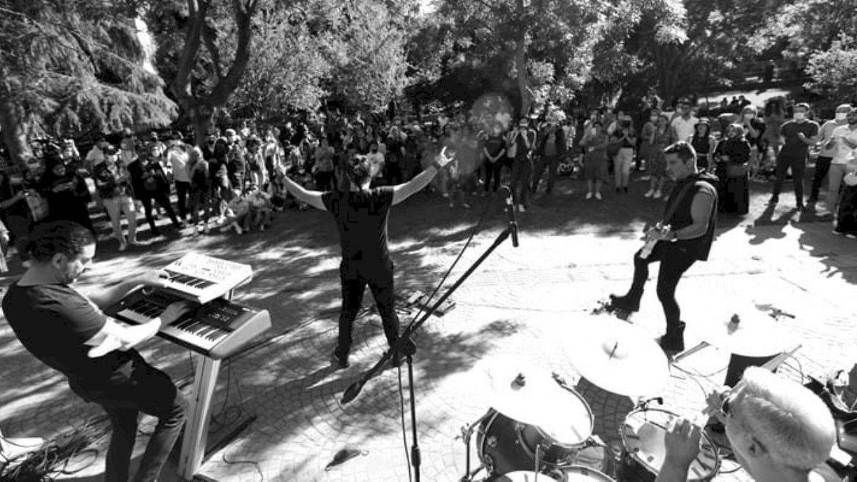 İBB’den İstanbullulara müzik, müzisyenlere destek