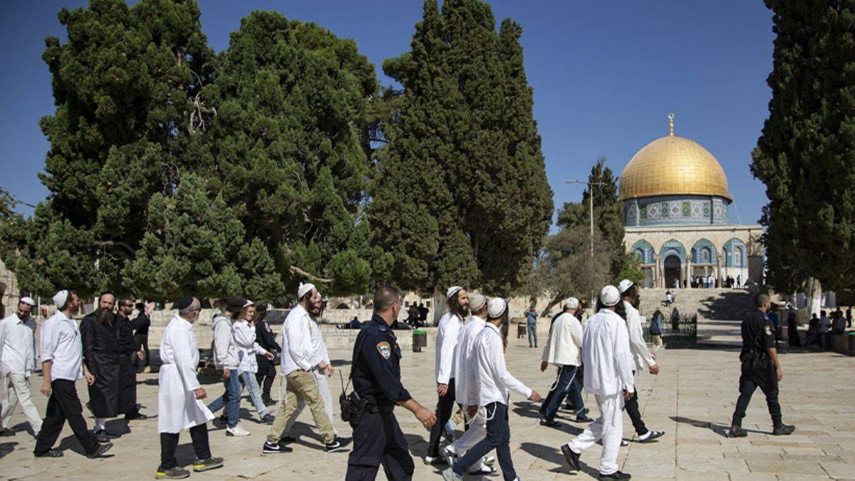 Fanatik Yahudilerden Mescid-i Aksa'ya 'polis korumalı' baskın ...