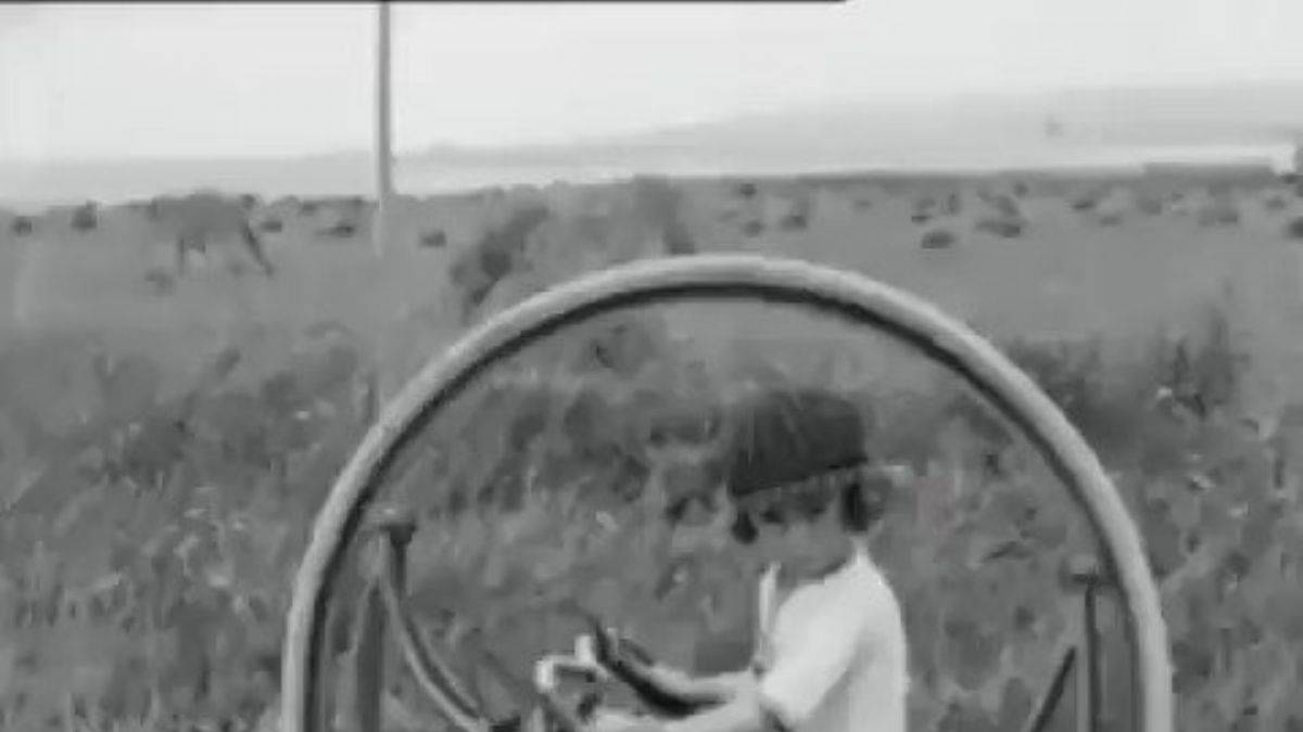 1927 yılında çocuk motosikleti