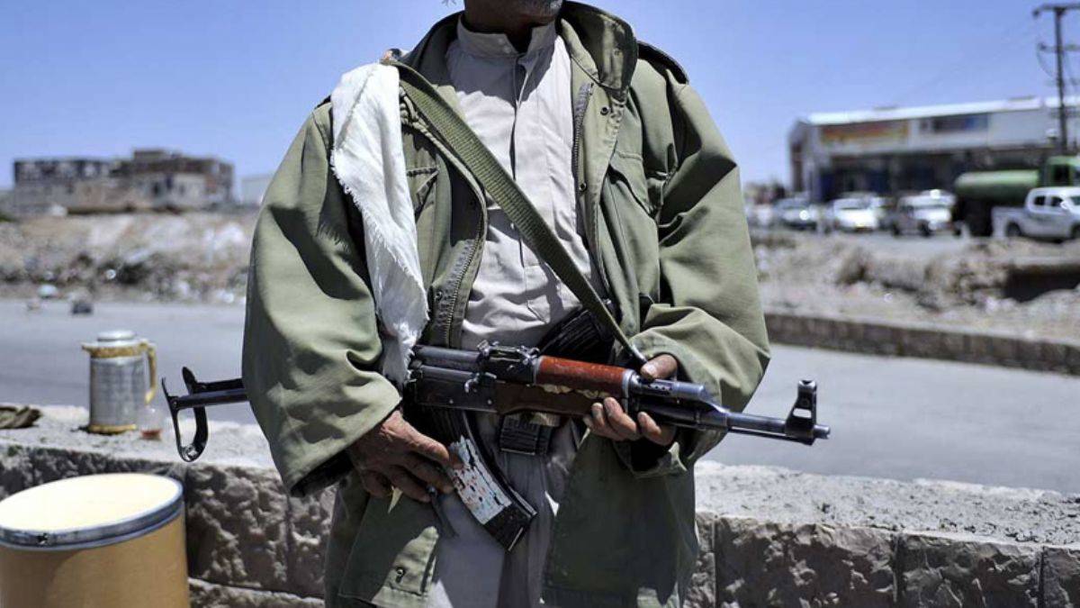 Yemen ordusu: Son iki haftada 200'den fazla Husi militanı öldürüldü