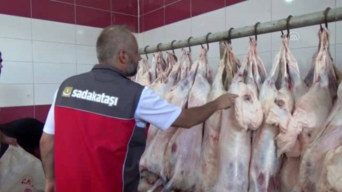 Sadakataşı Derneği’nin Kurban Bayramı Sevinci “Paylaşınca Hisseni Yeryüzü Bayram Yeri”