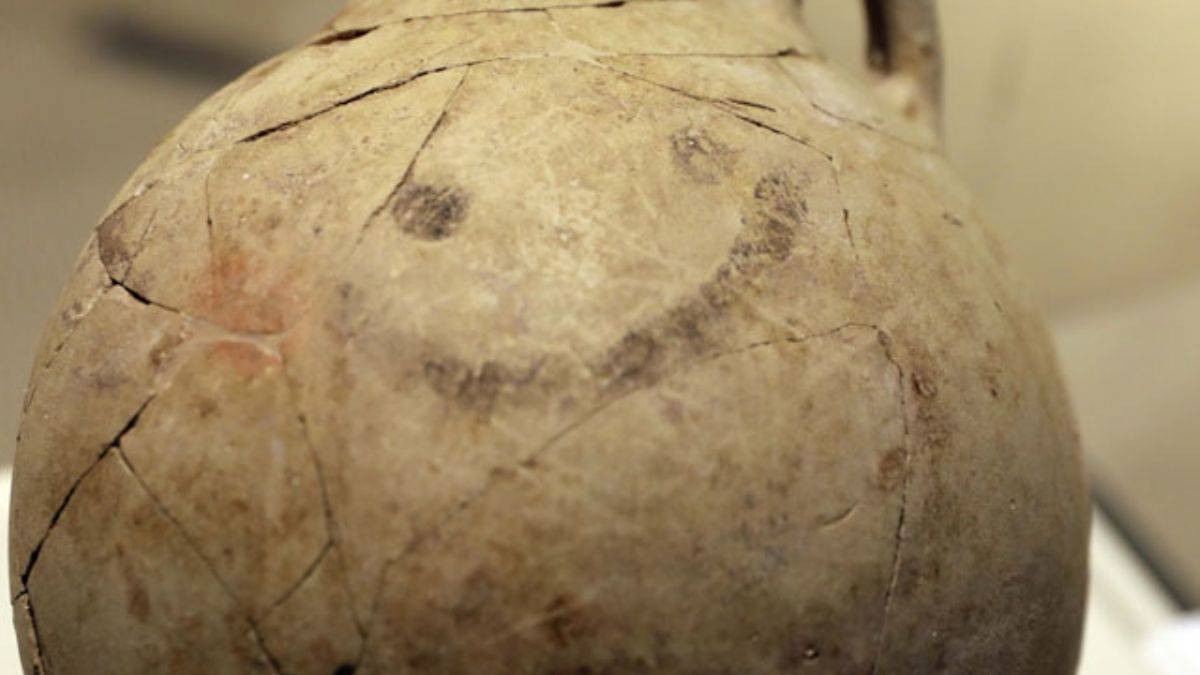 Dünyanın ilk 'gülücük' emojisine büyük ilgi