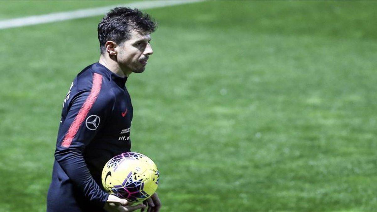 Yazlık bahçesine ayak tenisi sahası