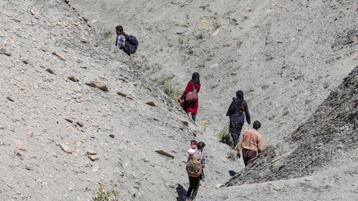 'İran askerleri bizi döverek Türkiye sınırına bıraktı'