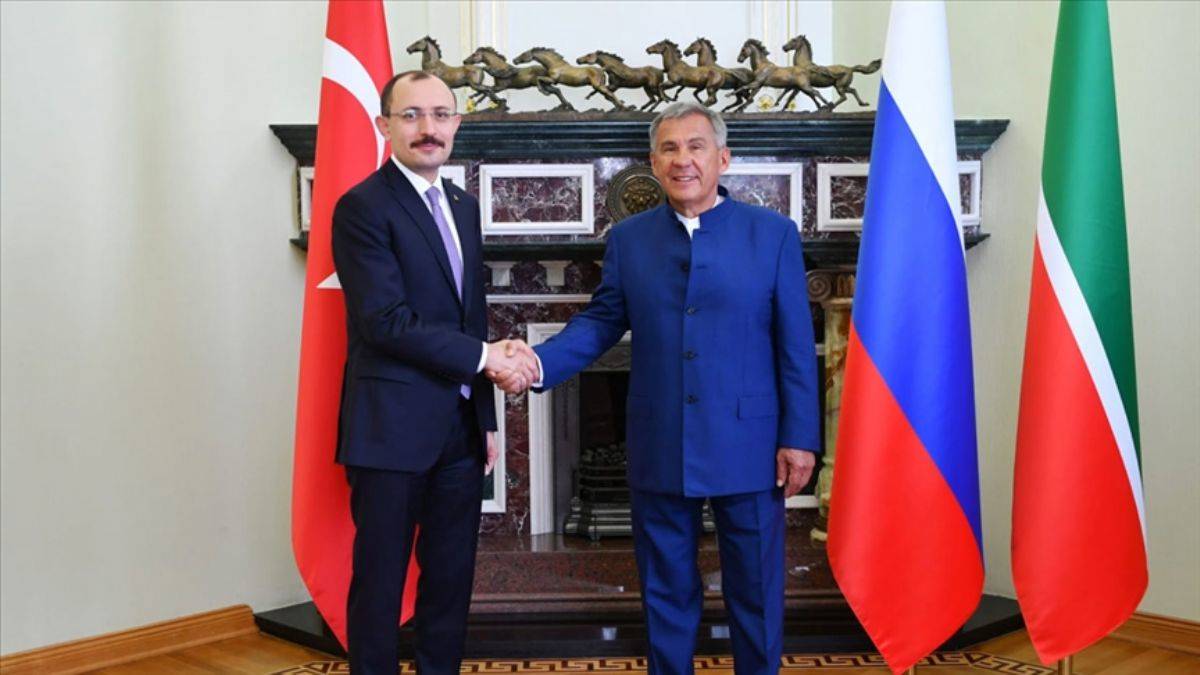 Tataristan Cumhurbaşkanı Minnihanov Bakan Muş'u kabul etti