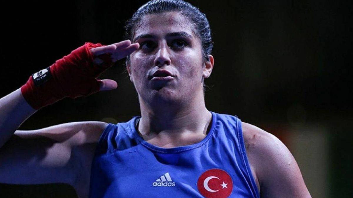 Busenaz Sürmeneli kimdir? Busenaz Sürmeneli nereli kaç yaşında?