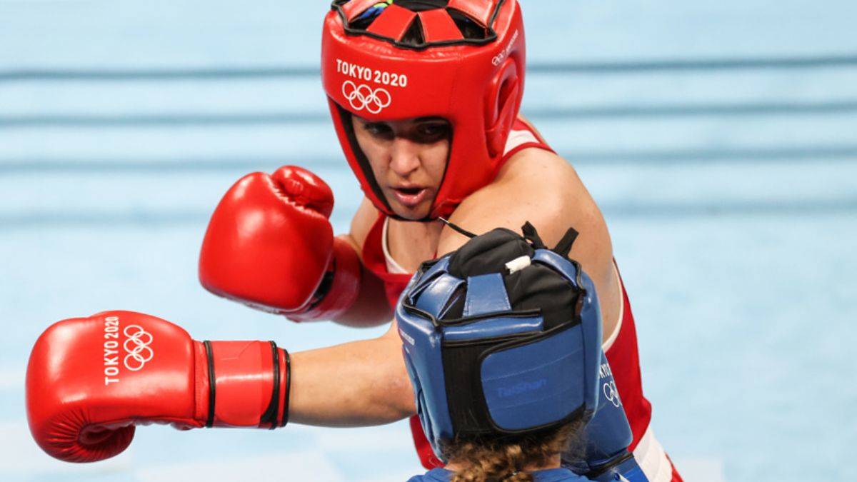 Olimpiyat Oyunları'nda büyük başarı: Busenaz Sürmeneli madalyasını garantiledi