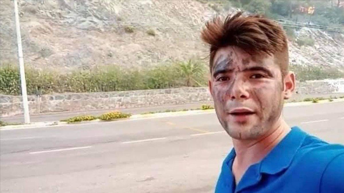 Alevlerin arasında ekiplere su taşırken öldü