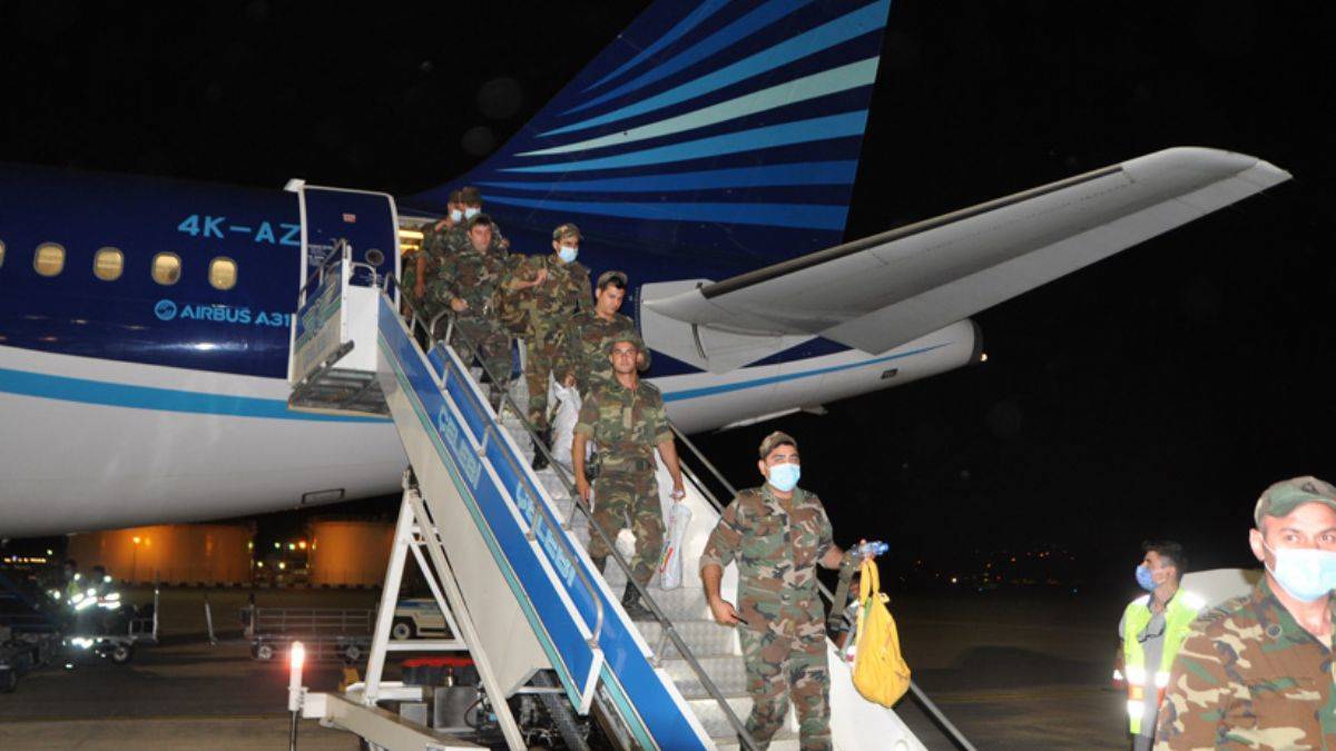 Azerbaycan, yangınlarla mücadele için Türkiye’ye destek ekip yolladı