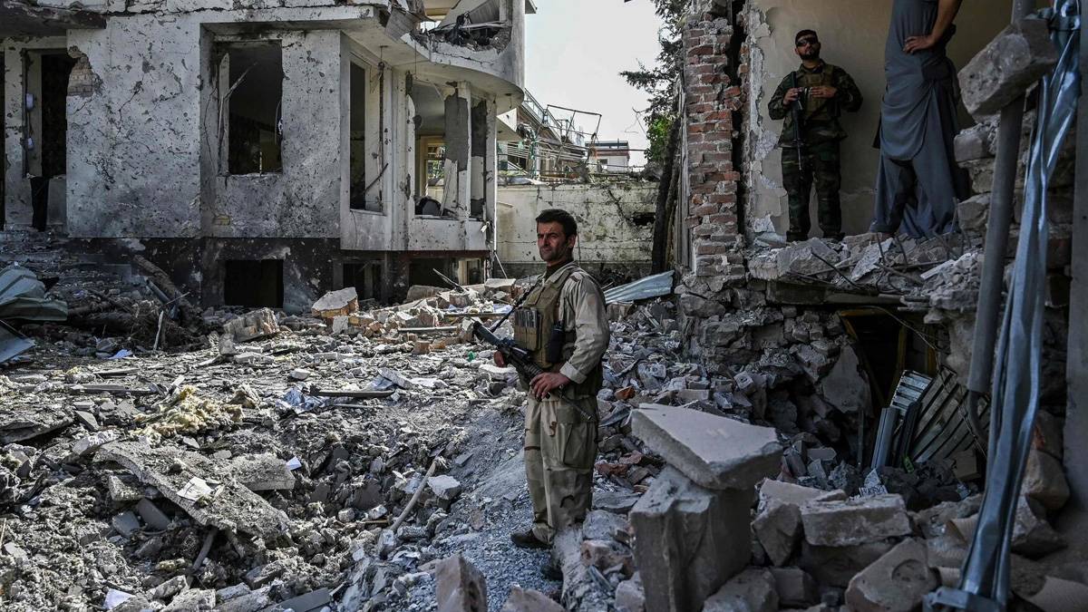 Afganistan'da bir ilçe Taliban'dan geri alındı