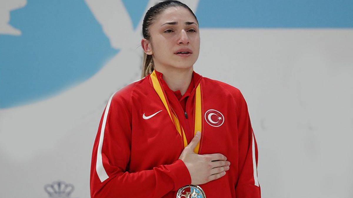 Merve Çoban, olimpiyat madalyasını garantiledi