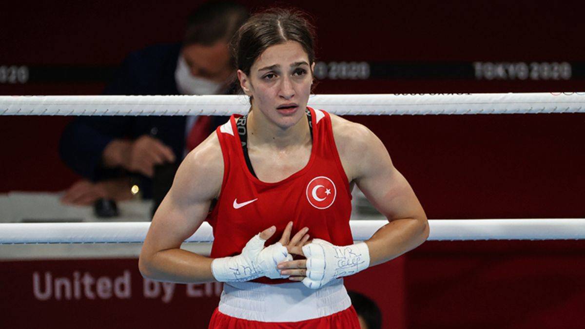 Bir gümüş madalya da Buse Naz'dan