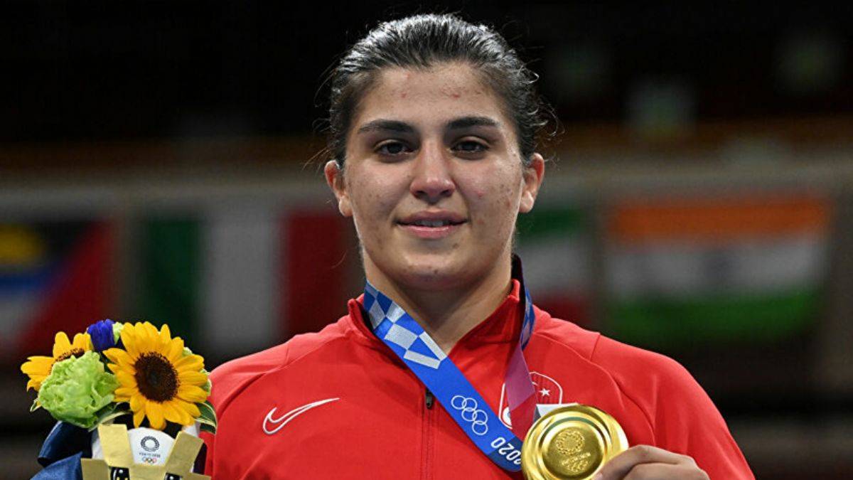 Olimpiyat şampiyonu Busenaz'dan sosyal medyadaki 'madalya' eleştirilerine tepki