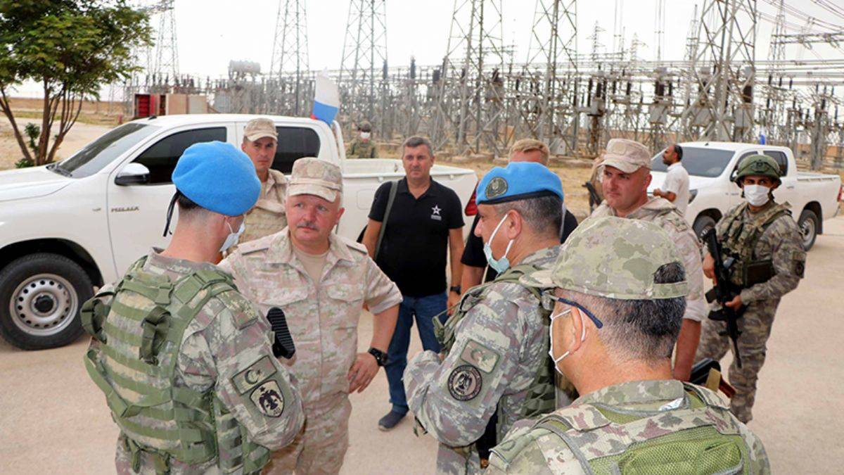 Türk ve Rus askerlerinden Resulayn'da ortak inceleme