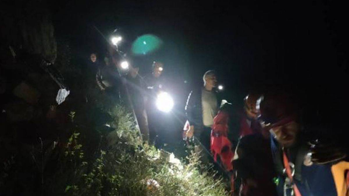 Rize'de yaylada mahsur kalan 4 kişi kurtarıldı