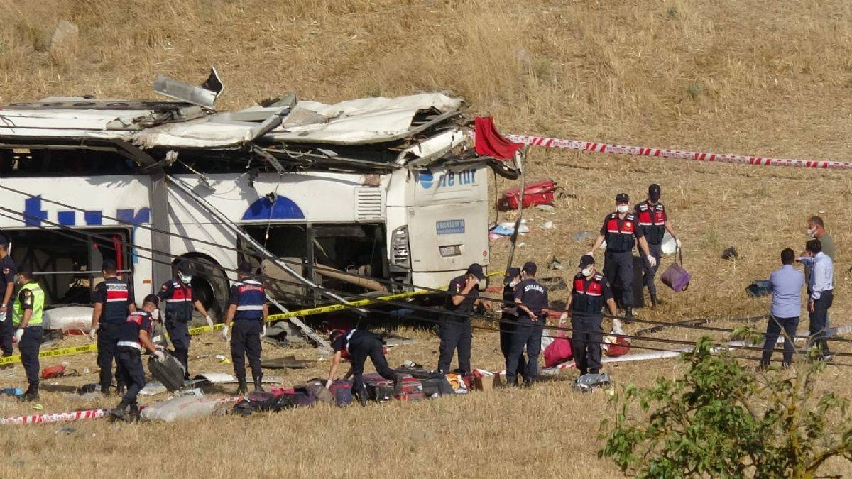 Balıkesir'de yolcu otobüsü takla attı: Ölü sayısı 15'e yükseldi