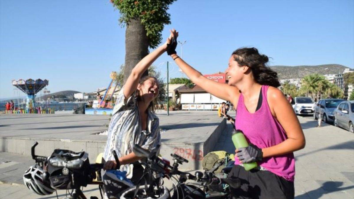 Bisikletli 3 Kadın Avusturya'dan Türkiye'ye Pedalladı